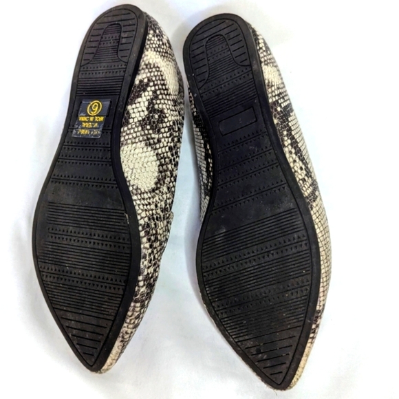 Faux Python Pointed Toe Loafers - Picture 6 of 6